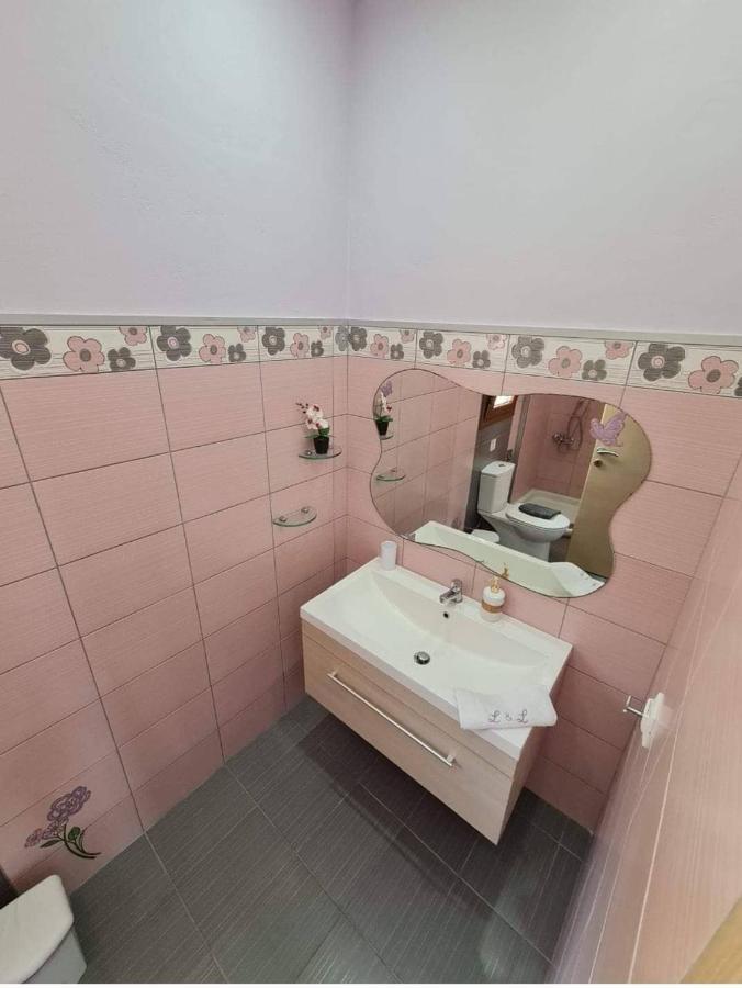 Apartment Loukia's And Paramonas (Corfu)